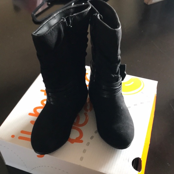 Toddler black suede boot NWT - Picture 3 of 3